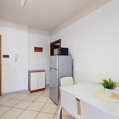 Apartment Modern In With Balcony *