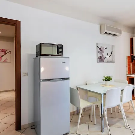 Modern In With Balcony